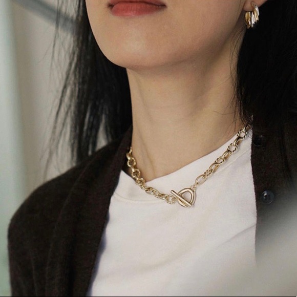 18K Gold Layered Chunky Punk Lock Choker Necklace - Picture 4 of 9